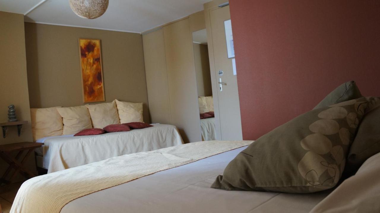 Saveurs De L'Abbaye Hotel Saintes Luaran gambar